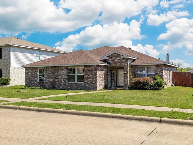 Building Photo - 1435 Greenbrook Dr