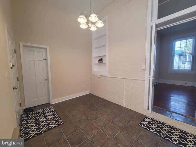 Building Photo - 447 N Loudoun St