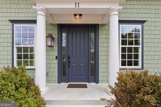 Building Photo - 11 Bourbon St