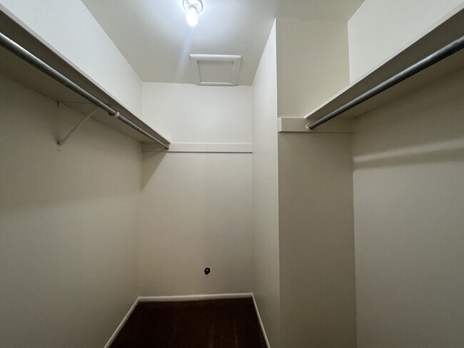 Building Photo - 4768 S Bonair St
