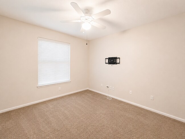 Building Photo - The Overlook - Baymeadows