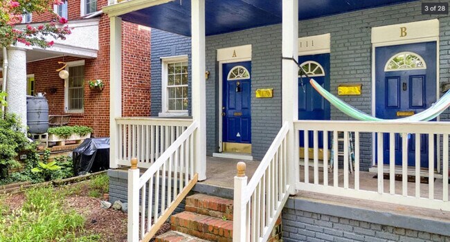 Building Photo - 2111 Maplewood Ave