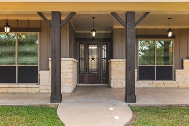 Building Photo - 402 N Pkwy Dr