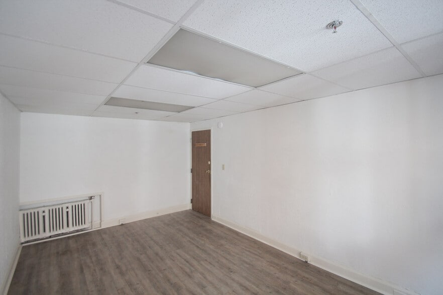 Building Photo - 505 South Ave