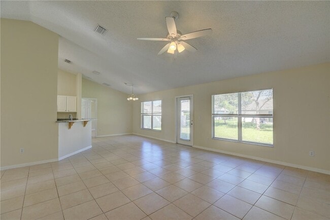 Building Photo - 573 Belfast Terrace