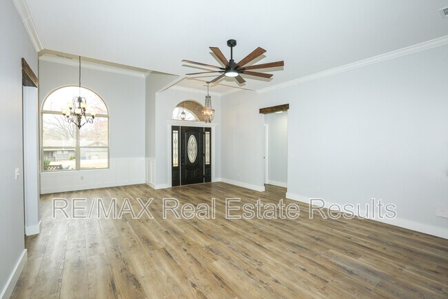 Building Photo - 57 Taylor Dr