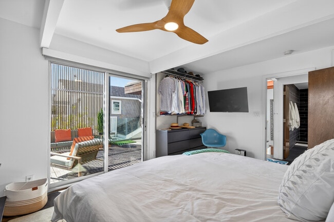 Building Photo - 219 Colton St