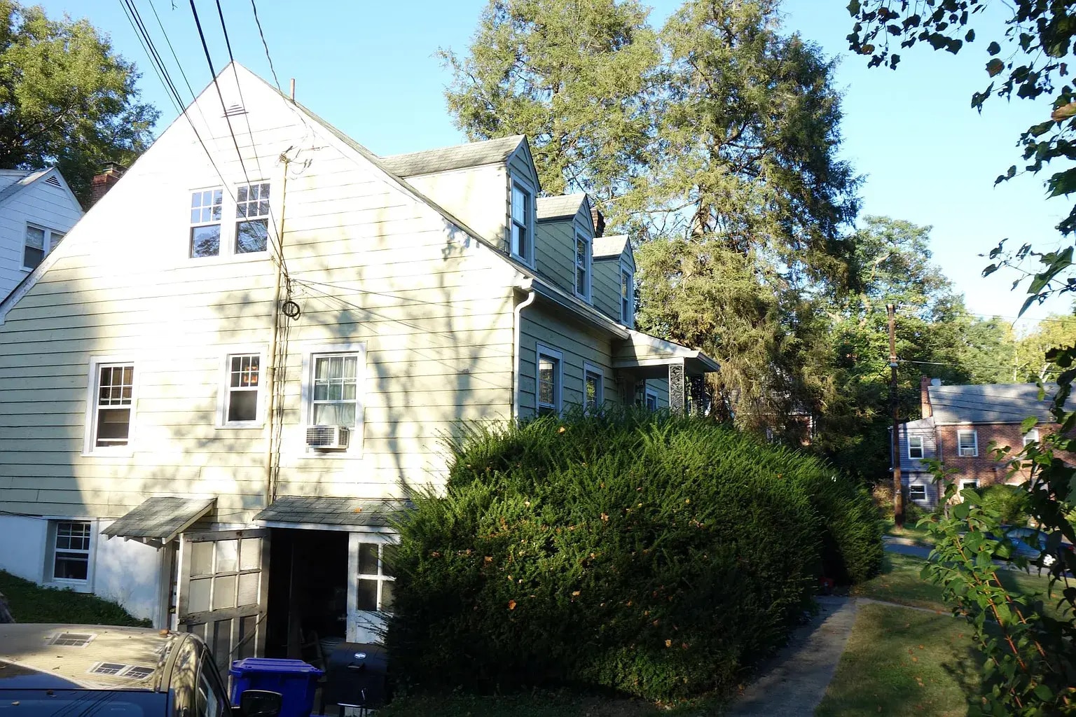 Building Photo - 910 Kennebec Ave