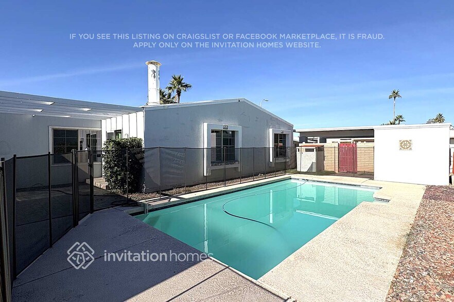 Building Photo - 10535 W Calle del Sol