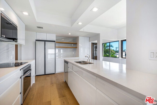 Building Photo - 801 Ocean Ave