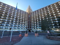 Building Photo - 411 Lakewood Cir