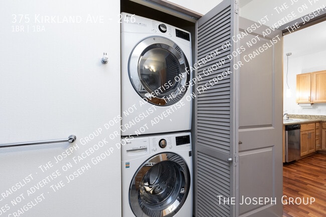 Building Photo - 375 Kirkland Ave