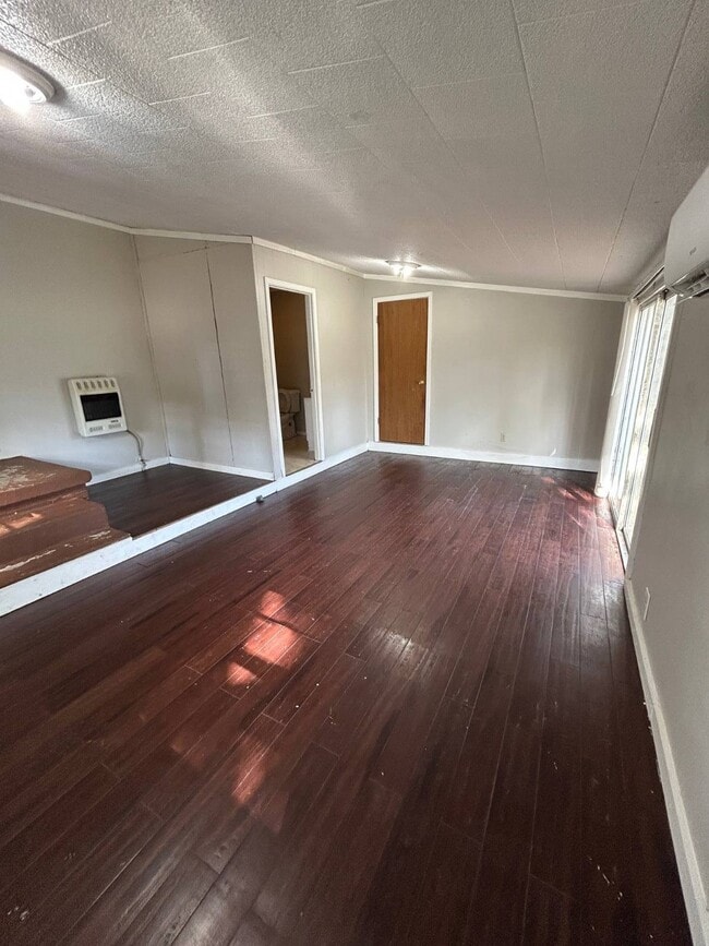 Building Photo - 1416 Martel St