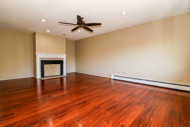 Building Photo - 57 Ameridge Dr