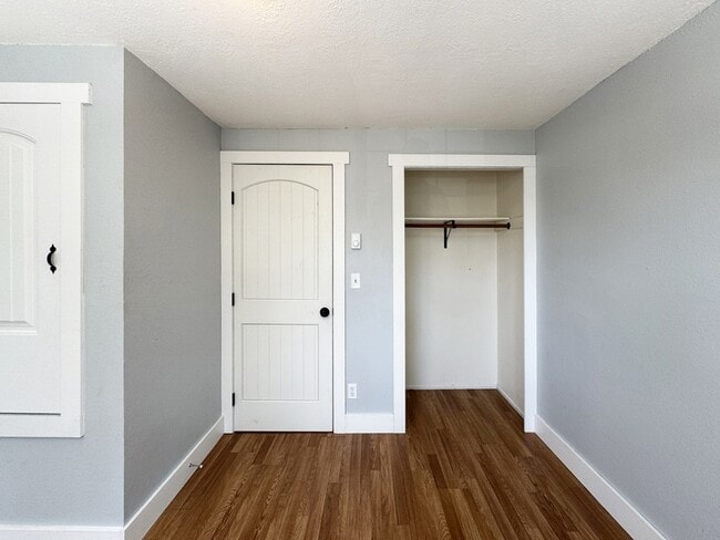 Building Photo - 519 Cinderella Loop