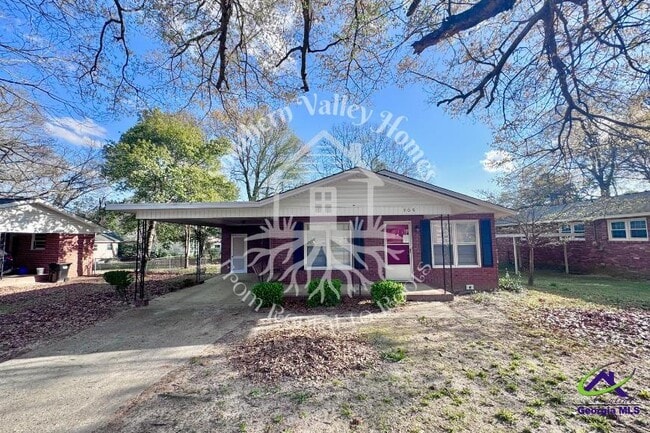 Building Photo - 305 Sparta St