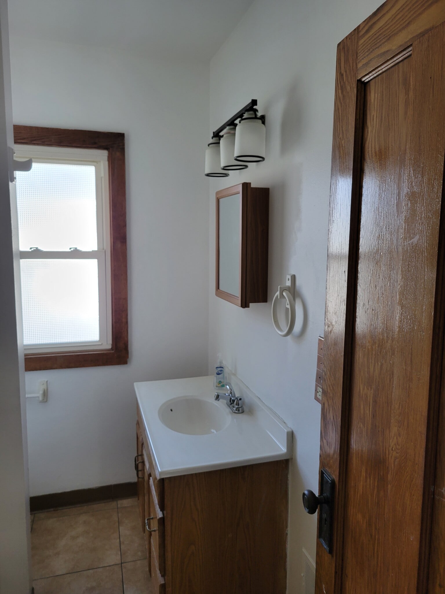 Bathroom - 87 McNaughton St