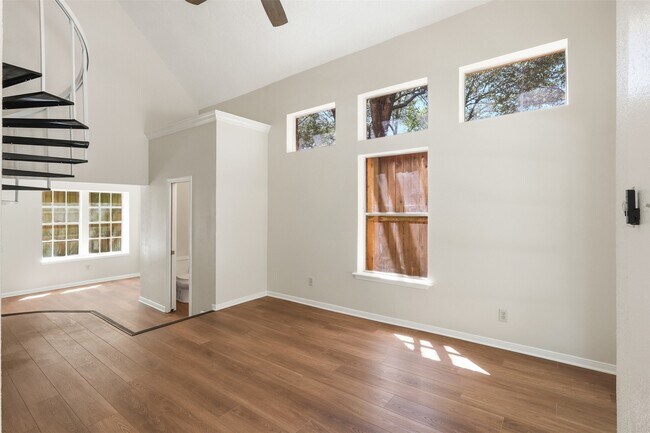 Building Photo - 5515 Strack Rd