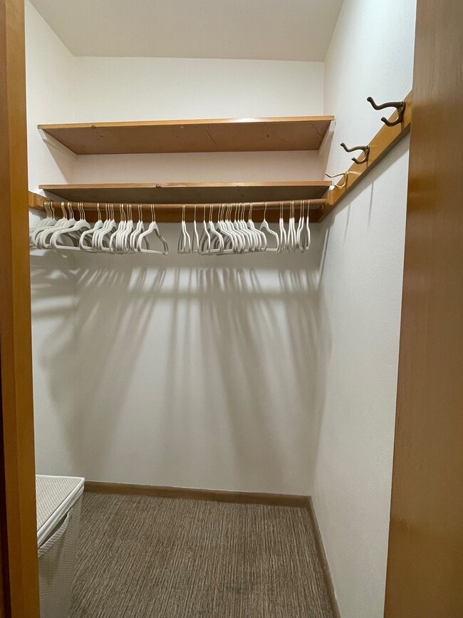 Building Photo - 506 N 91st St