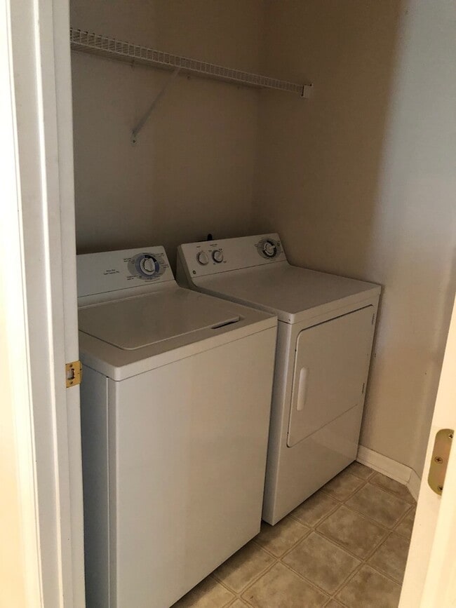 Building Photo - 8890 Hastings Beach Blvd