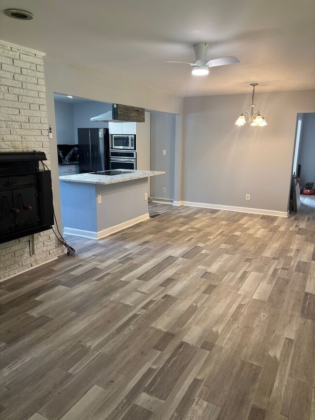 Building Photo - Charming 3BR House in Charlotte