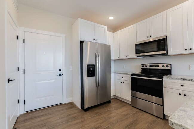 Building Photo - Lofts on State