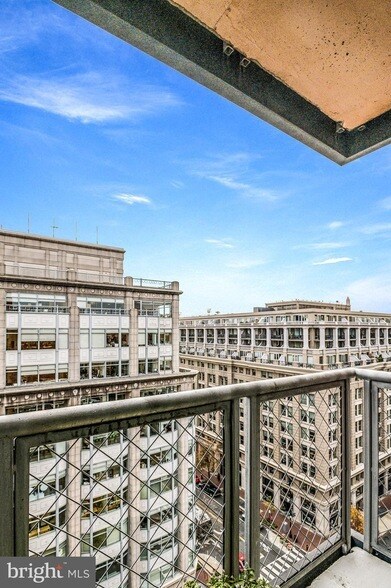 Building Photo - 631 D St NW