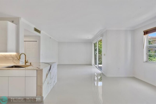 Building Photo - 1803 N Flagler Dr