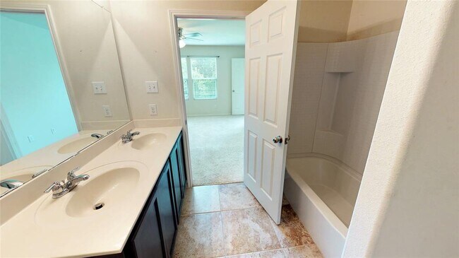 Building Photo - 2914 Whispering Pine Blvd