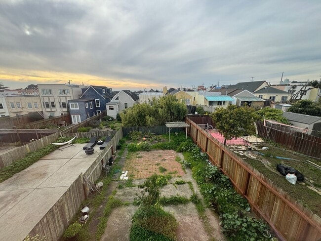 Building Photo - Charming Parkside Upper Flat w/ Garage Parking - $4,250/Mo