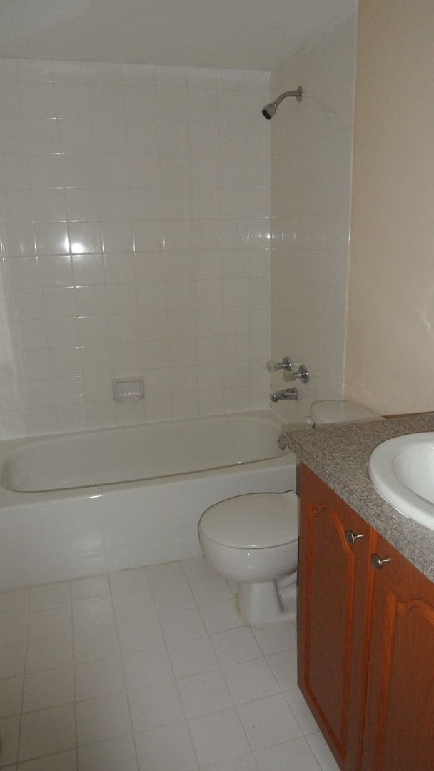 Building Photo - 10749 - Menkin LOJ 7-104 Condo