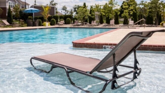 Building Photo - 1809 Meeting St