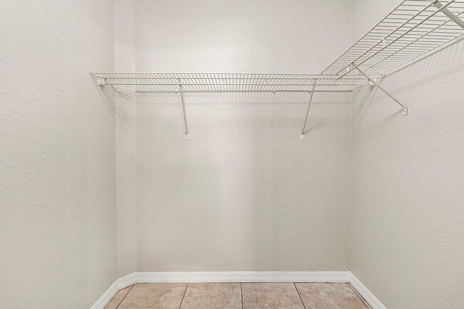 Building Photo - 3 Bedroom Home