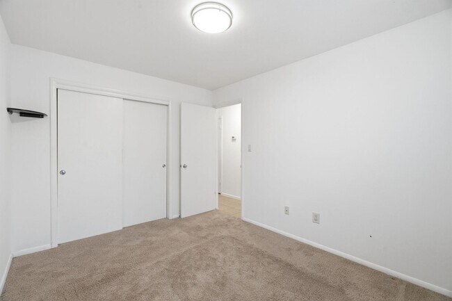 Building Photo - 41 Coriander Way