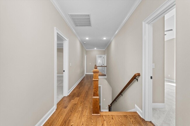 Building Photo - 565 River Oaks Ln