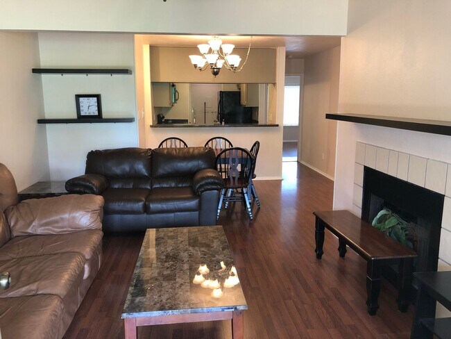 Building Photo - UT PRE-LEASE: 2 BR / 2 BA - Top Floor Unit...