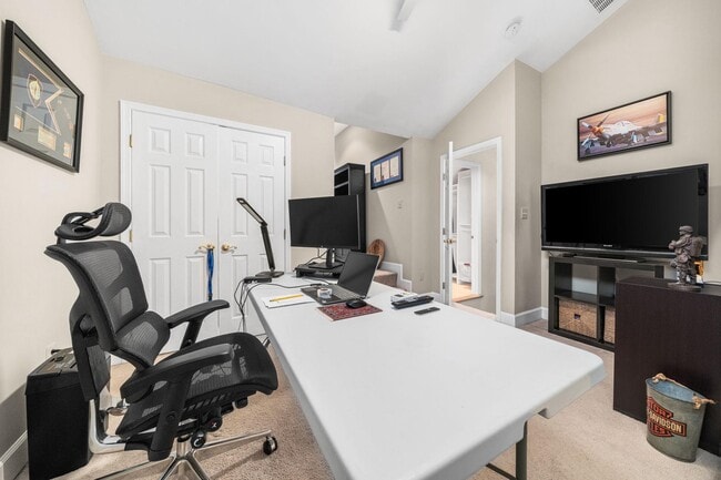 Building Photo - 4620 Knight Pl