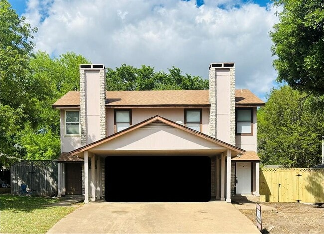 Building Photo - 1206 Tartan Ln