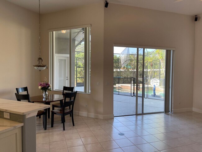Building Photo - 10008 Canopy Tree Ct