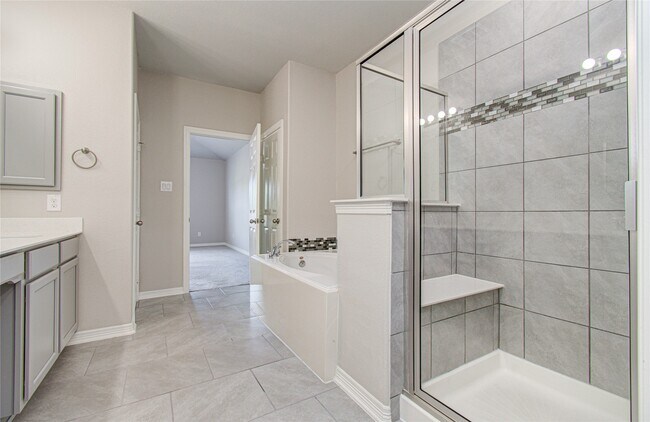 Building Photo - 1705 Bayway Dr