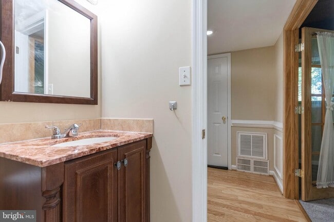 Building Photo - 4381 Americana Dr