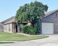 Building Photo - 1709 Novella Ct