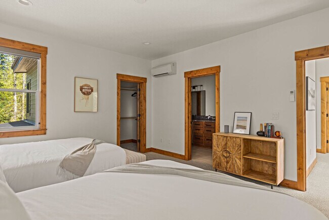 Building Photo - 89192 US-26