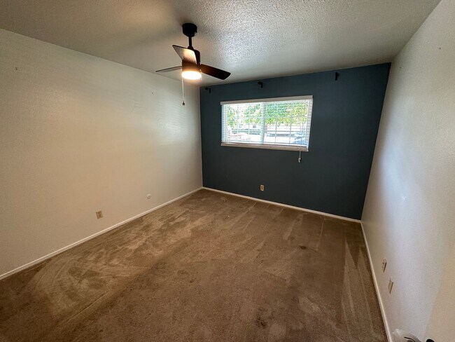 Building Photo - Beautiful 3 Bedroom, 2 Bath Tracy Home