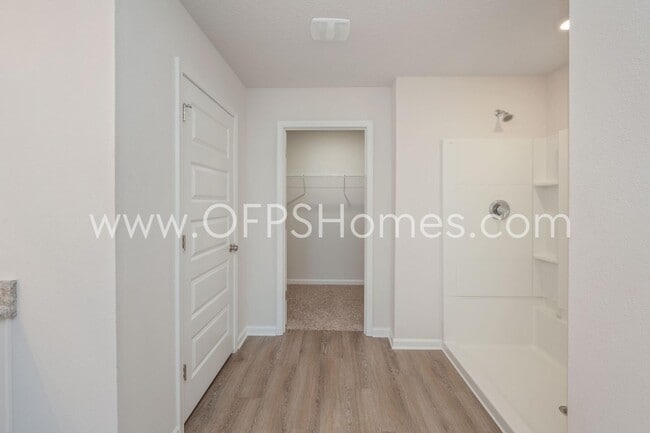 Building Photo - 6705 Sarah Ann Way