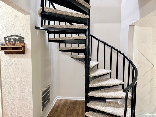 Building Photo - Gorgeous Single Family 4 bedroom furnished rental in Green Run