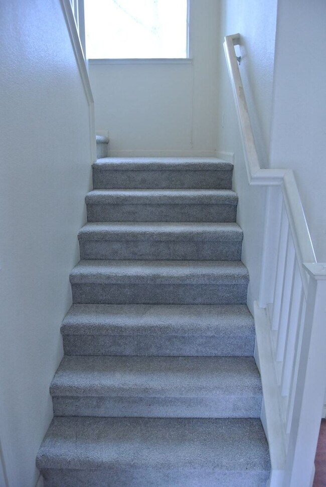Building Photo - ** COMING SOON!!! ** Updated 4 Bedroom, 2 1/2 Bathroom House in Pittsburg Gated Community