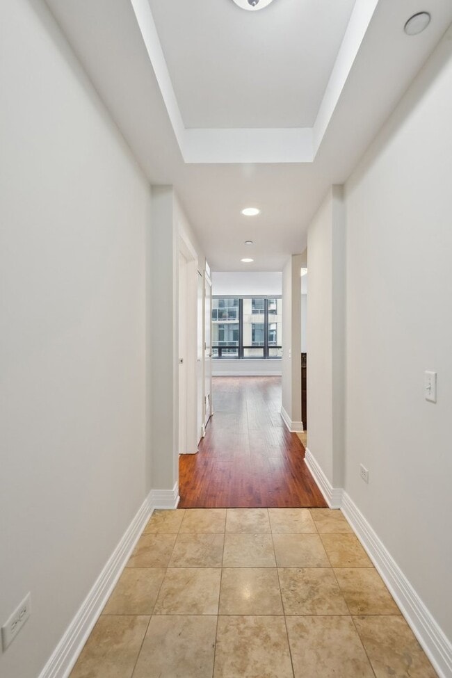 Building Photo - 600 N Lake Shore Dr