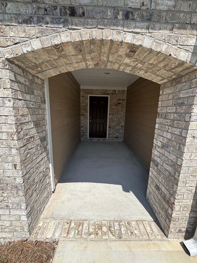 Building Photo - 516 Liberty Hall Dr