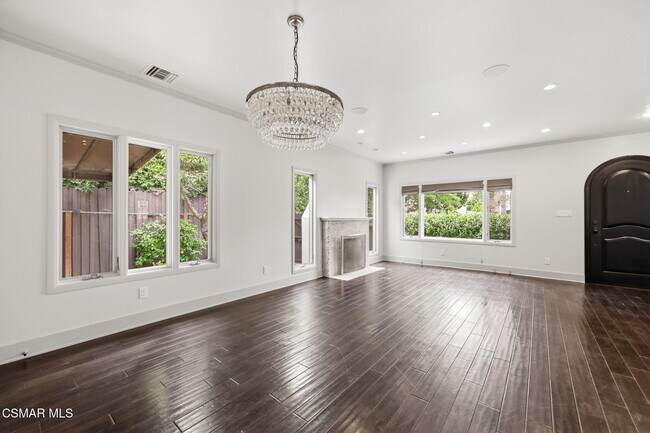Building Photo - 732 N Alta Vista Blvd